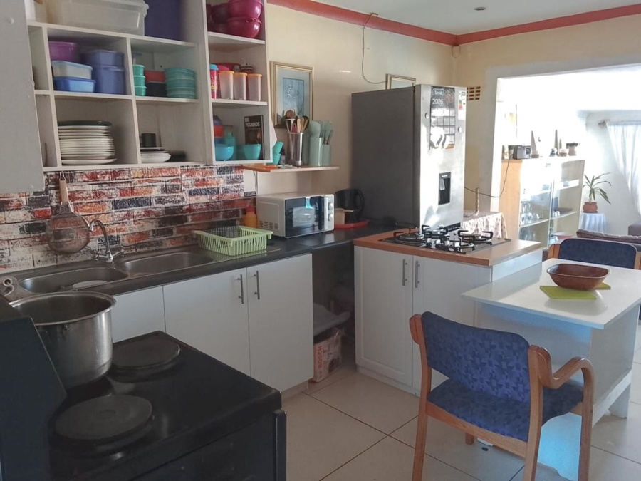 2 Bedroom Property for Sale in Pelican Park Western Cape